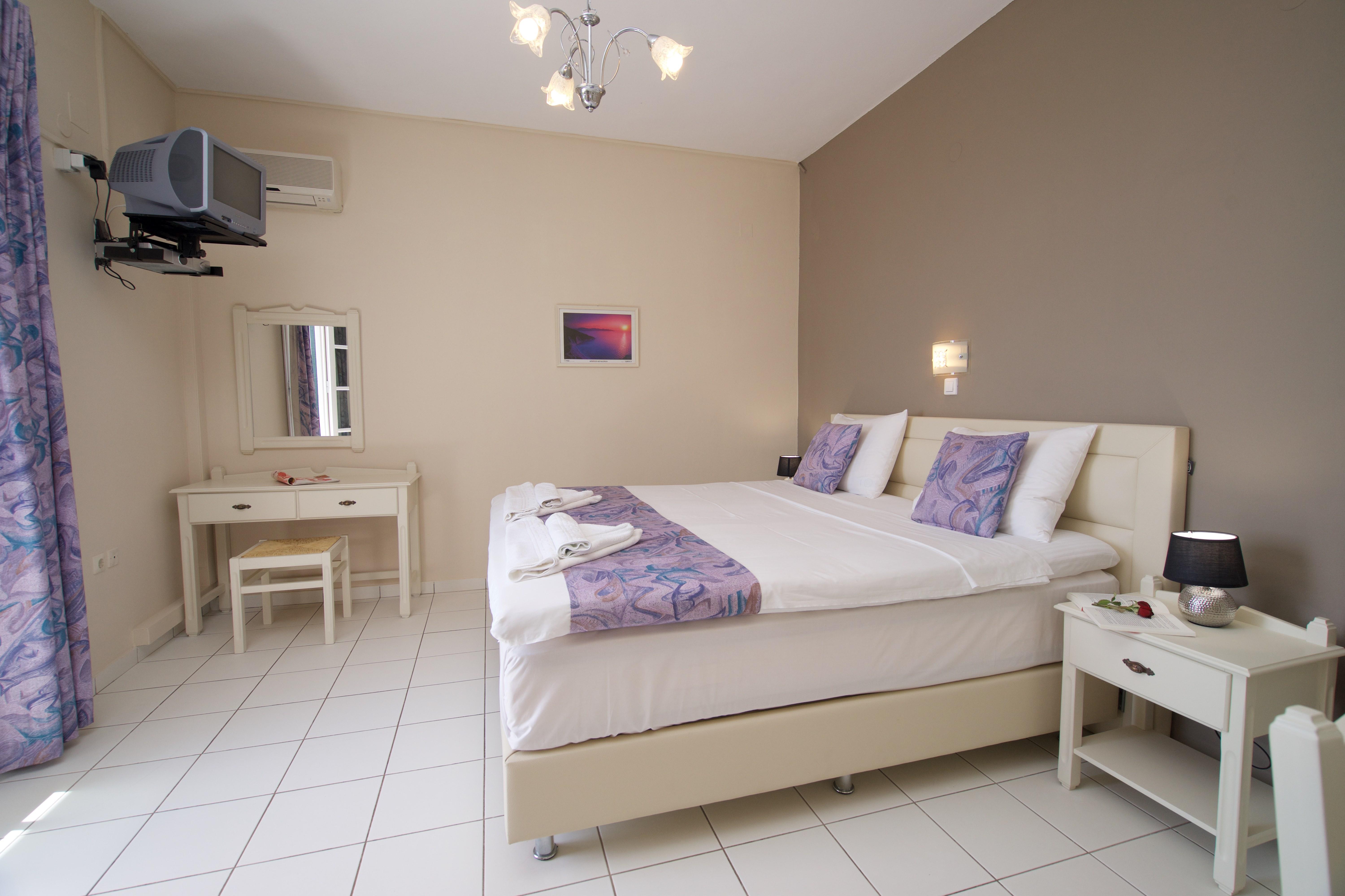 Studios Vrionis Panoramic Sunset Mesovounia  Exteriér fotografie